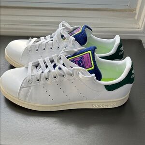 Stan Smith Adidas White Sneakers with Green Details